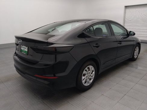 Used 2018 Hyundai Elantra SE FWD image 9