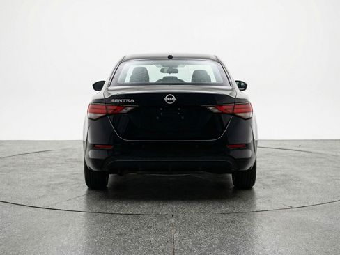 Used 2025 Nissan Sentra SV image 7