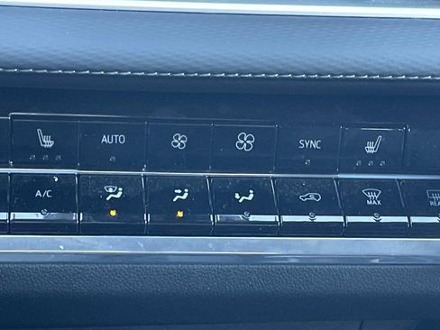 Used 2025 Chevrolet Equinox LT w/ Convenience Package II image 22