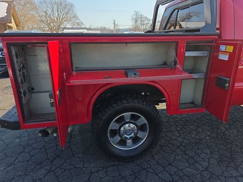 Used 2015 Ford F250 Lariat w/ Lariat Ultimate Package image 29