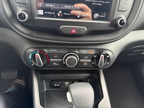 Certified 2025 Kia Soul LX FWD image 20