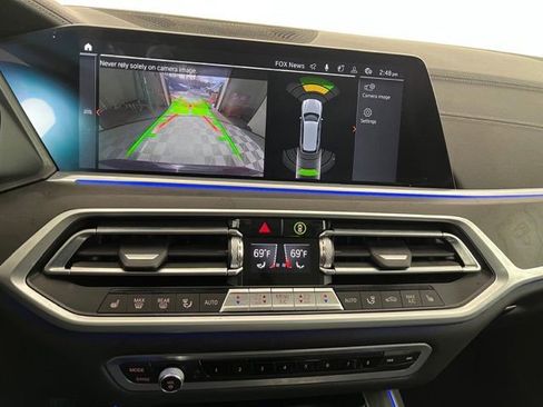Used 2022 BMW X7 xDrive40i w/ Premium Package AWD/4WD image 17
