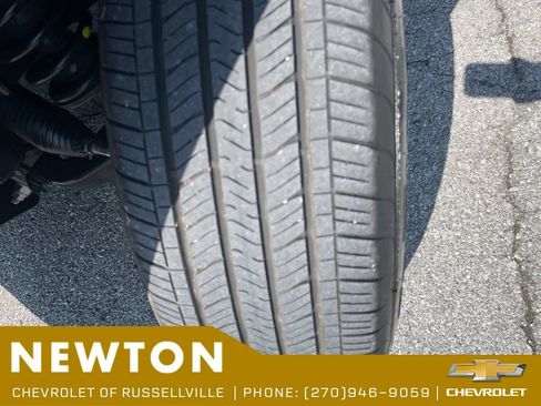 Used 2025 Toyota Tacoma SR5 RWD image 45