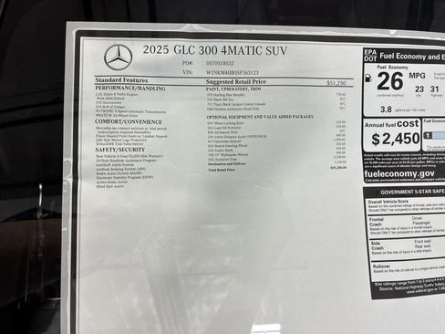 Used 2025 Mercedes-Benz GLC 300 4MATIC image 24