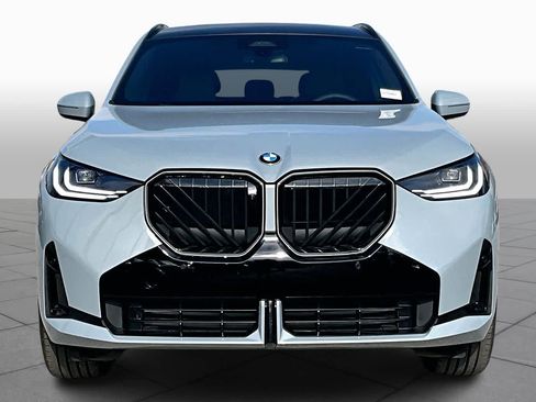 Used 2026 BMW X3 xDrive30i w/ Premium Package AWD/4WD image 3