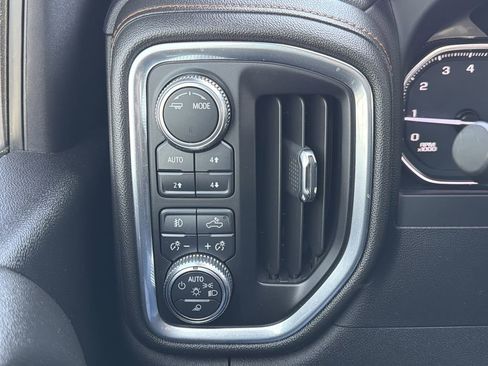 Used 2023 GMC Sierra 2500 AT4 w/ AT4 Preferred Package image 12