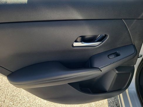 Used 2023 Nissan Sentra SV FWD image 12