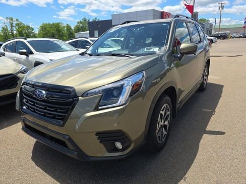 Used 2023 Subaru Forester Premium AWD/4WD image 8