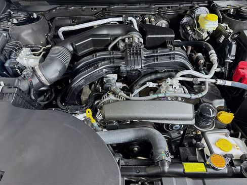 Certified 2025 Subaru Outback Limited image 39