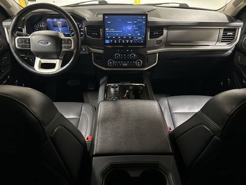 Used 2024 Ford Expedition Max XLT image 10