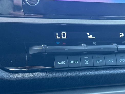 Used 2025 Toyota Tundra SR5 w/ SR5 Convenience Package AWD/4WD image 26