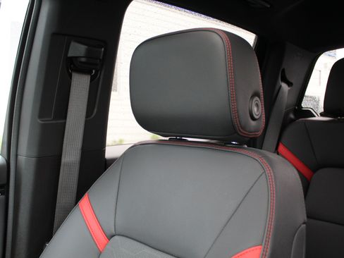 Used 2023 Chevrolet Colorado Z71 image 41