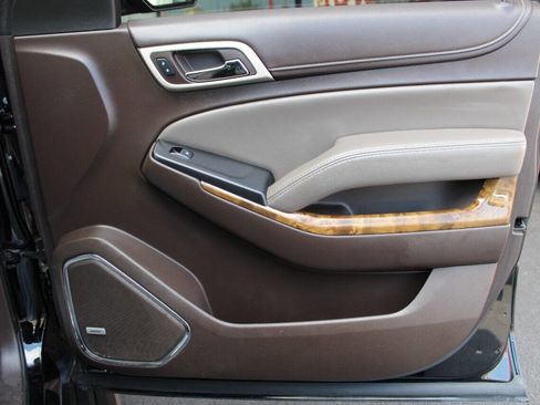 Used 2016 GMC Yukon XL Denali w/ Open Road Package image 10