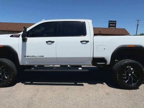 Used 2025 GMC Sierra 2500 Denali w/ Denali Reserve Package AWD/4WD image 5
