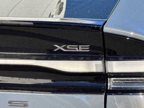 Used 2024 Toyota Prius Prime Premium w/ Advanced Technology Package image 26