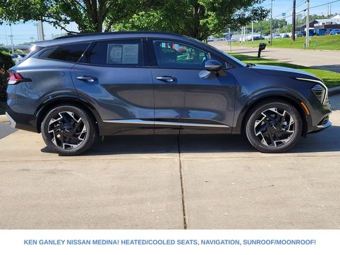 Used 2023 Kia Sportage SX FWD image 2