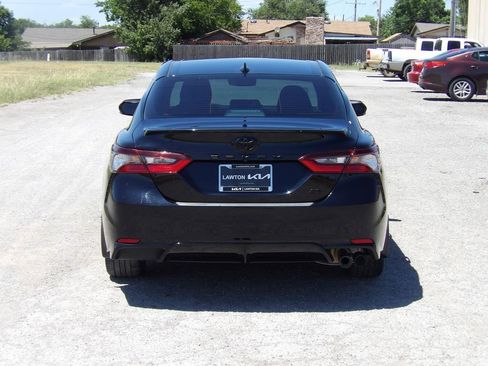 Used 2023 Toyota Camry SE FWD image 7