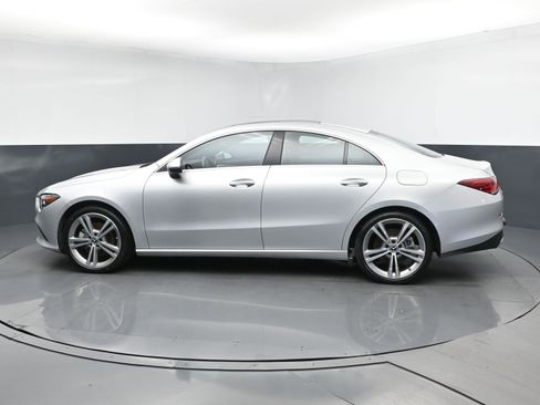 Used 2022 Mercedes-Benz CLA 250 4MATIC image 4
