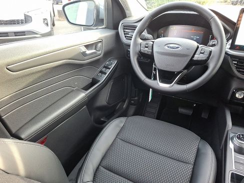 New 2026 Ford Escape SE image 16