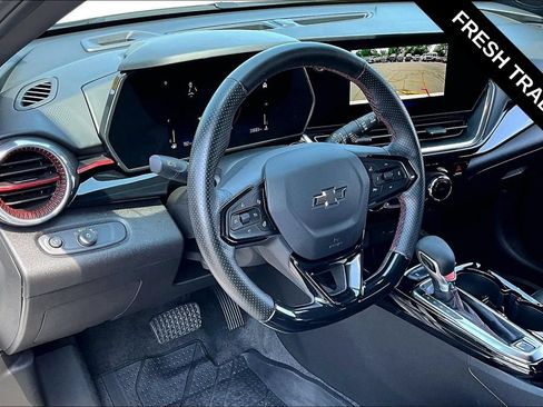 Used 2025 Chevrolet Trax RS w/ Driver Confidence Package FWD image 6