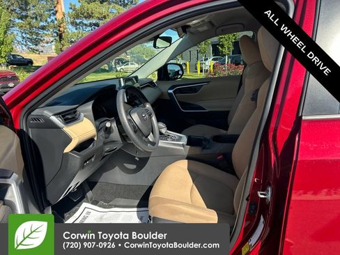 Used 2025 Toyota RAV4 LE AWD/4WD image 24