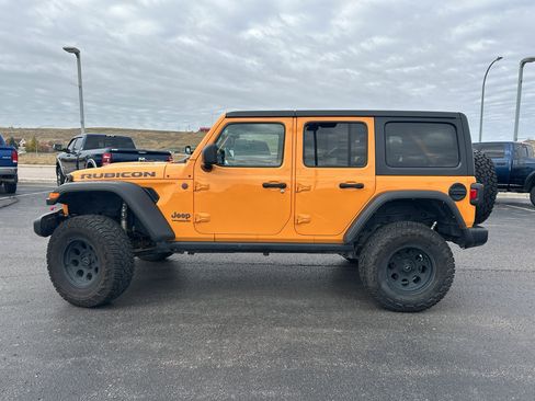 Used 2021 Jeep Wrangler Unlimited Rubicon w/ Cold Weather Group image 8