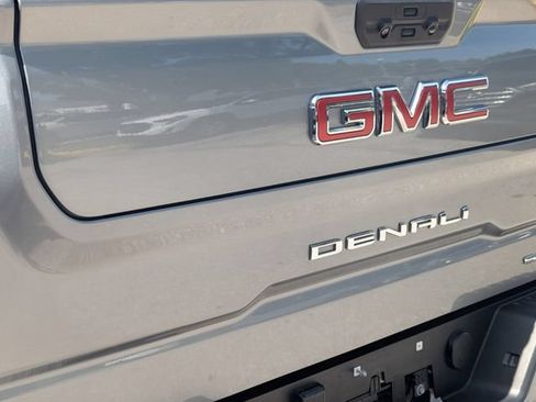 Used 2024 GMC Sierra 1500 Denali w/ Denali Reserve Package AWD/4WD image 9