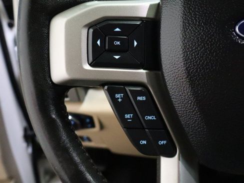 Used 2020 Ford F250 Lariat w/ Lariat Value Package AWD/4WD image 39