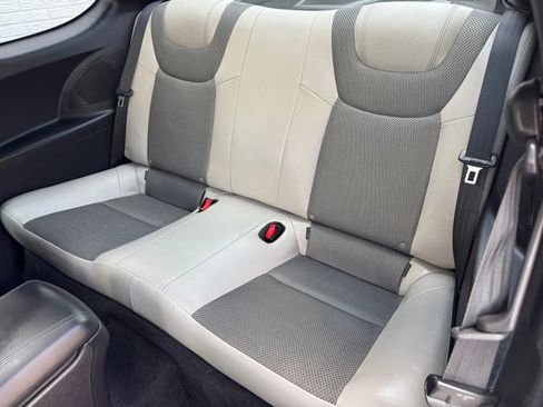 Used 2014 Hyundai Genesis 2.0T RWD image 18