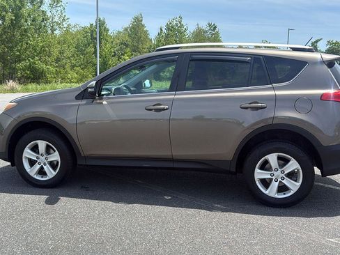 Used 2014 Toyota RAV4 XLE FWD image 10