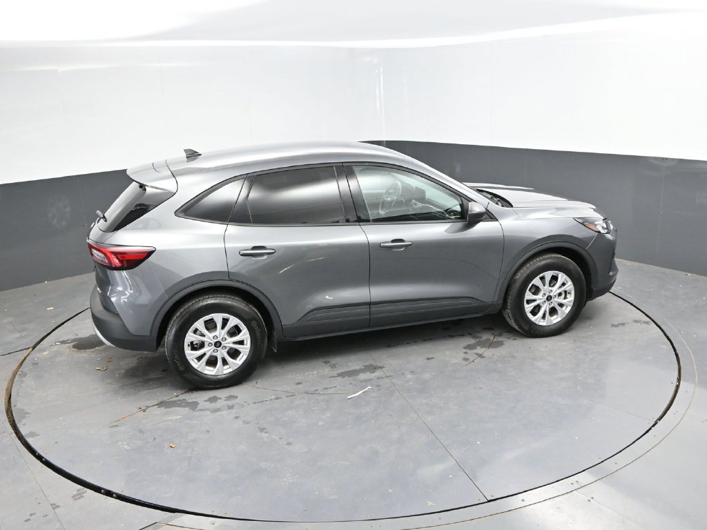 Used 2025 Ford Escape Active AWD/4WD image 29