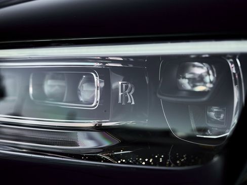 Used 2024 Rolls-Royce Phantom Sedan image 15