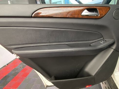 Used 2018 Mercedes-Benz GLS 450 4MATIC image 17