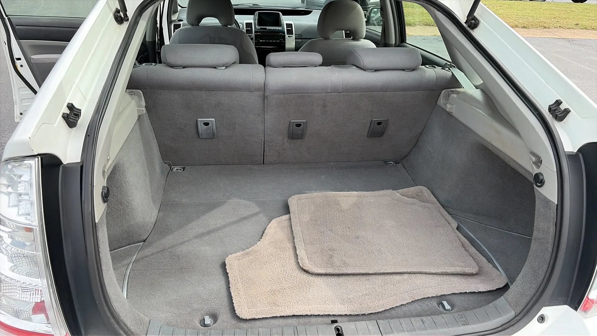 Used 2008 Toyota Prius w/ Pkg 2 FWD image 18