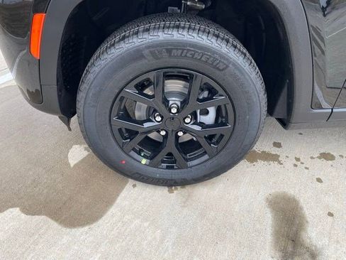 New 2026 Jeep Grand Cherokee Altitude AWD/4WD image 10