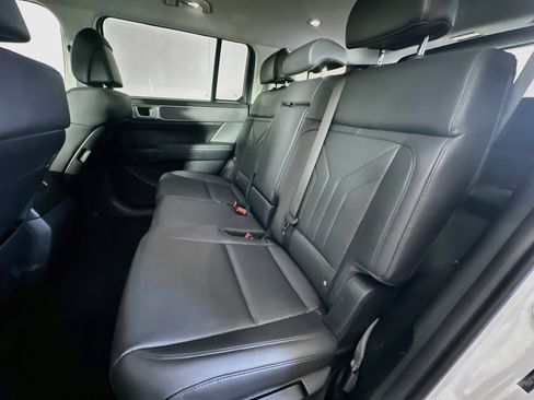 Used 2026 Hyundai Santa Fe SEL FWD image 26
