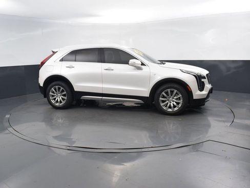 Used 2023 Cadillac XT4 Premium Luxury w/ Technology Package image 7