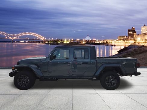 New 2026 Jeep Gladiator Sport image 2