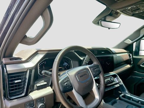 Used 2026 GMC Sierra 2500 Denali w/ Denali Reserve Package AWD/4WD image 12