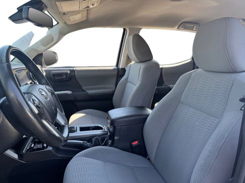 Used 2019 Toyota Tacoma SR5 RWD image 9