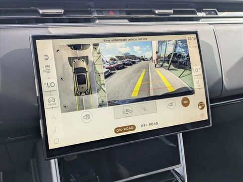 New 2026 Land Rover Range Rover Long Wheelbase SE image 13