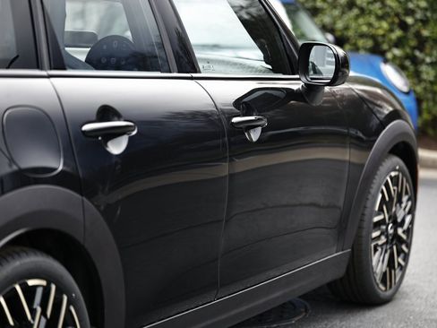 New 2026 MINI Cooper S image 8