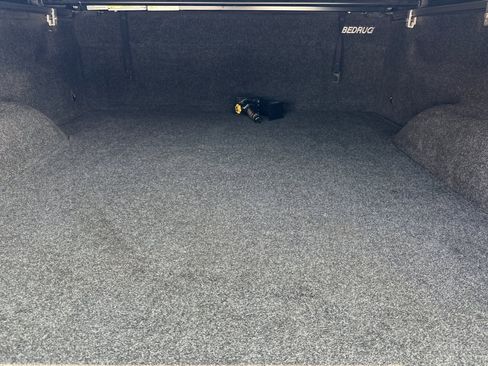 Used 2015 GMC Sierra 1500 SLE w/ SLE Value Package image 16