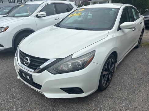 Used 2018 Nissan Altima 2.5 SR FWD image 8