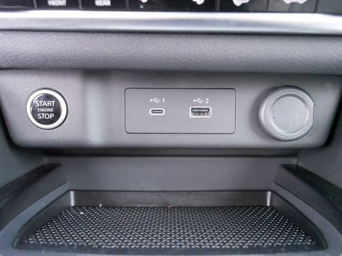 Certified 2023 Nissan Rogue SV image 33