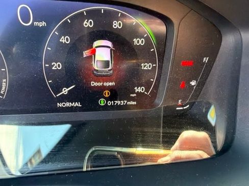 Certified 2025 Honda Civic Sport Touring image 16