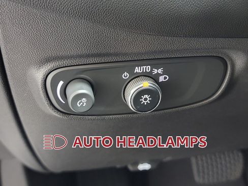Used 2023 Chevrolet Equinox LS w/ Midnight Edition FWD image 24