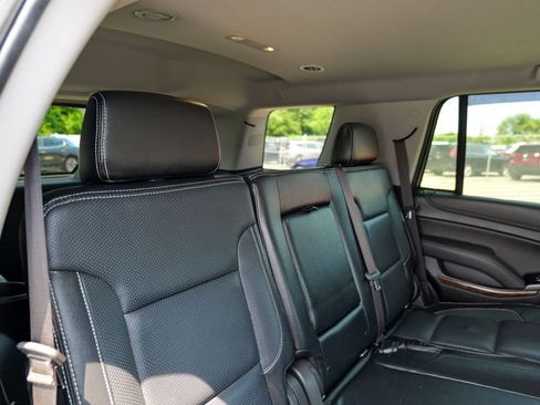 Used 2019 Chevrolet Tahoe LS w/ Enhanced Driver Alert Package AWD/4WD image 33