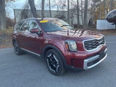 Used 2023 Kia Telluride S w/ S Sunroof Package