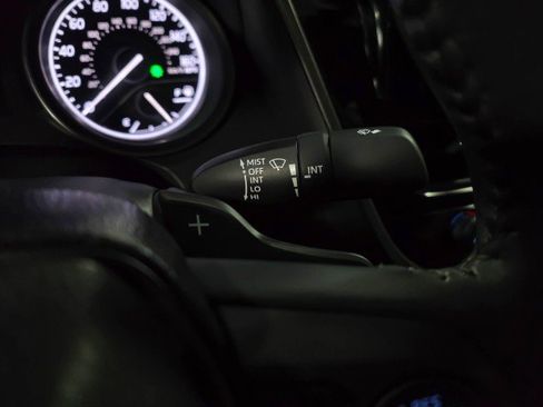 Used 2021 Toyota Camry SE w/ Carpet Mat Package (TMS) image 21